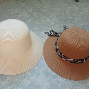 CHAPEAU DE PAILLE STYLE ANNEES 60