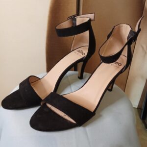 SANDALES A BRIDES