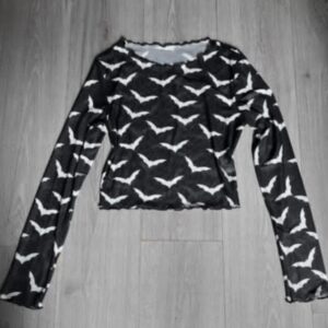 TOP GOTH MANCHES LONGUES